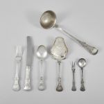 1075 2006 CUTLERY SET